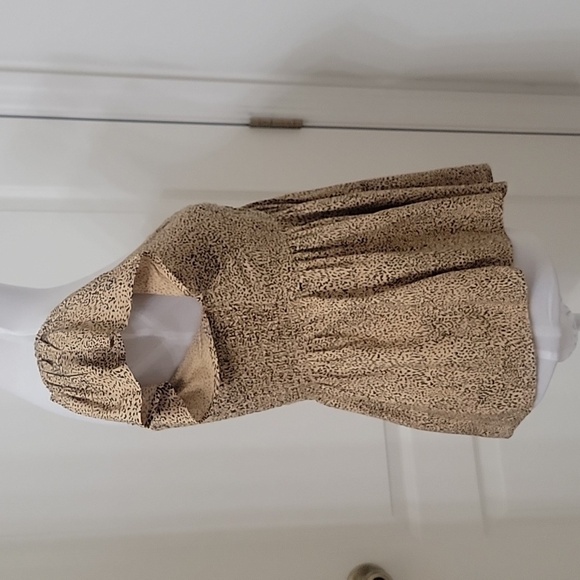 Japna Size XS Tan Black Animal Print Smocked & Ruched Flutter Sleeve V-Neck Top - Picture 5 of 10